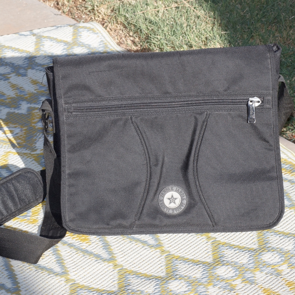Classic Messenger Bag
